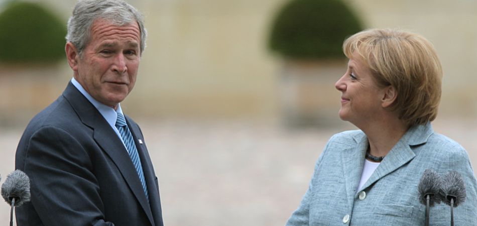 Bush über Merkel: "Eine Frau mit Prinzipien und einem großen Herzen Bush über Merkel: "Eine Frau mit Prinzipien und einem großen Herzen