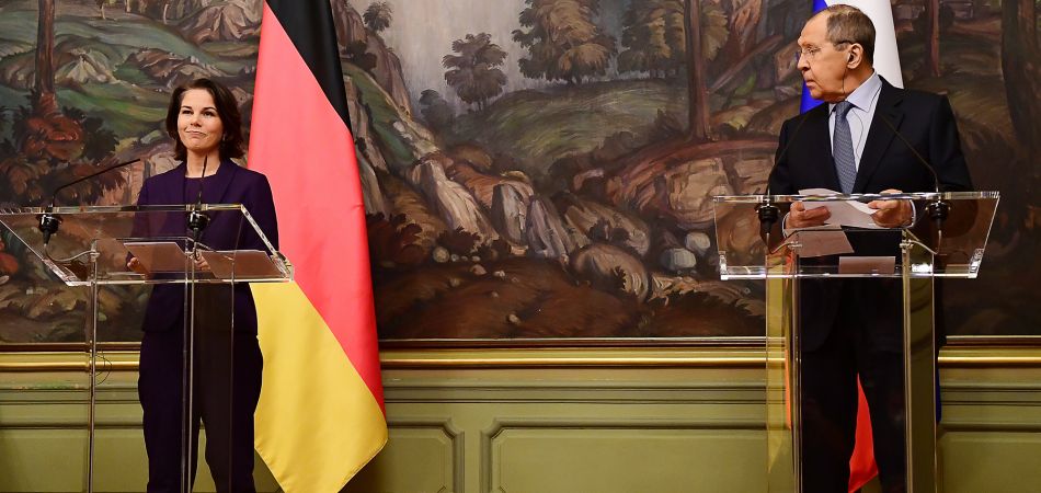 Baerbock für baldige Friedensgespräche Baerbock für baldige Friedensgespräche
