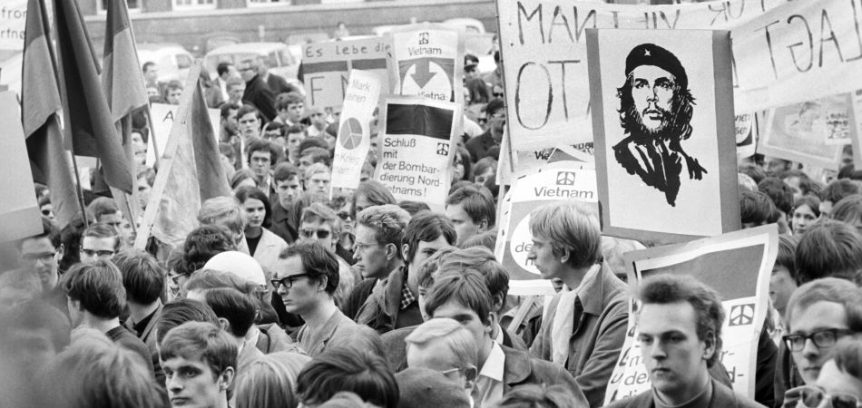 Protestas de estudiantes contra la guerra de Vietnam, en Kiel en 1968 Protestas de estudiantes contra la guerra de Vietnam, en Kiel en 1968