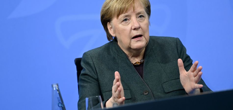 Angela Merkel bei den Bund-Länder-Beratungen Angela Merkel bei den Bund-Länder-Beratungen