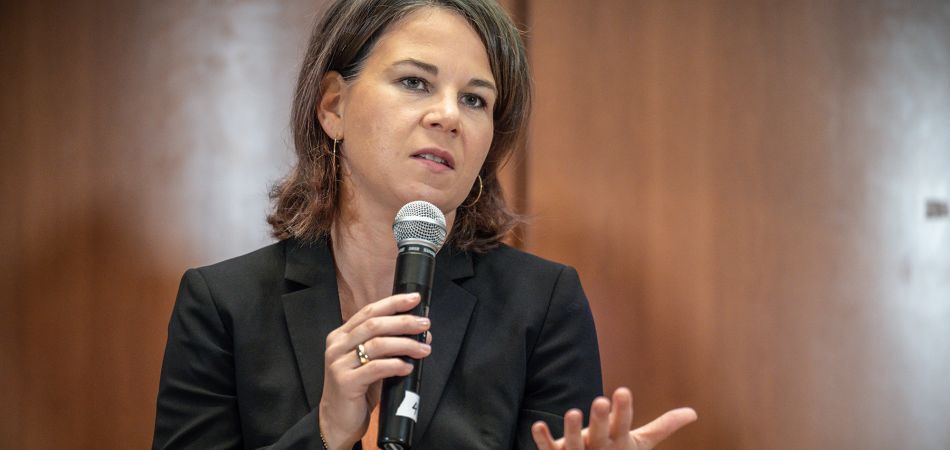 Baerbock: Tod junger Iranerin ist Thema für den UN-Menschenrechtsrat Baerbock: Tod junger Iranerin ist Thema für den UN-Menschenrechtsrat