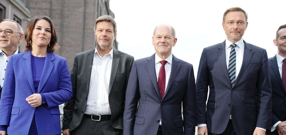 Koalitionsvertrag für neue Bundesregierung steht Koalitionsvertrag für neue Bundesregierung steht