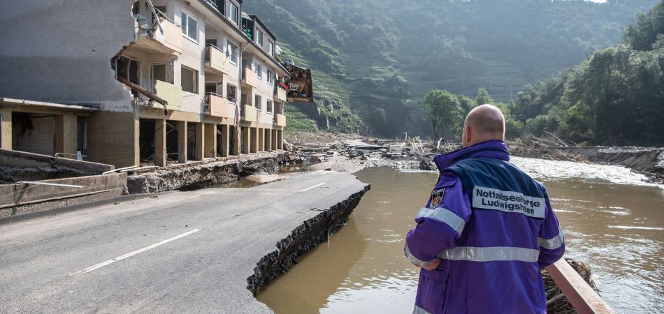 Nach der Flut: Der zerstörte Ortskern von Mayschoß Nach der Flut: Der zerstörte Ortskern von Mayschoß