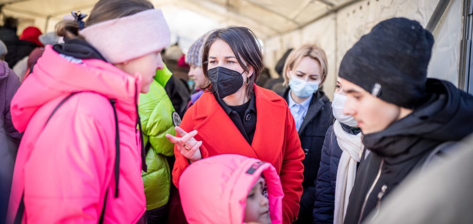 Baerbock: Frauen besonders betroffen Baerbock: Frauen besonders betroffen