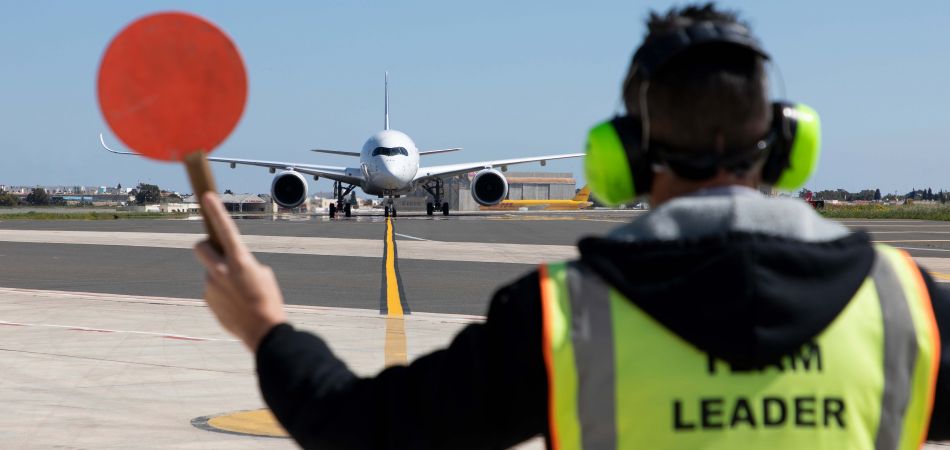 Lufthansa-Jet wird Klimaforschungsflieger Lufthansa-Jet wird Klimaforschungsflieger