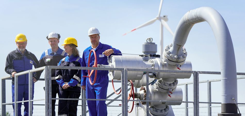 Habeck will Ausbau von Erneuerbaren weiter beschleunigen Habeck will Ausbau von Erneuerbaren weiter beschleunigen