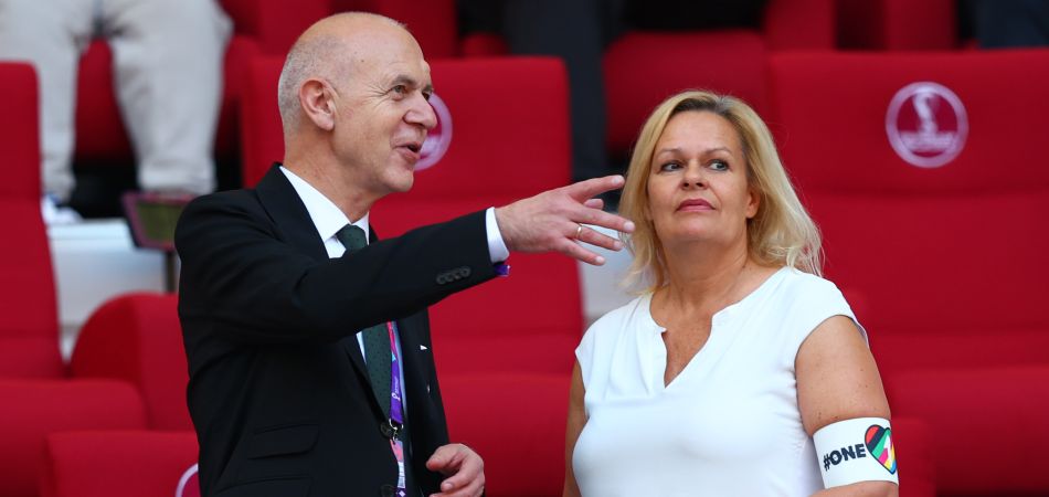 Deutschland setzt Zeichen bei Fußball-WM Deutschland setzt Zeichen bei Fußball-WM