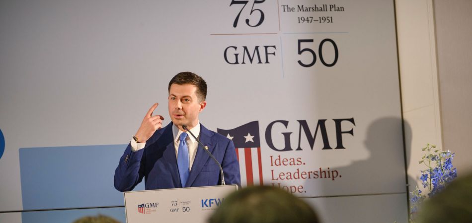 US-Minister Buttigieg in Berlin: Würdigung des Marshallplans US-Minister Buttigieg in Berlin: Würdigung des Marshallplans