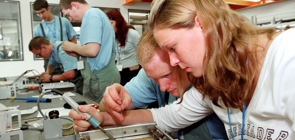Ausbildung von Jugendlichen Ausbildung von Jugendlichen