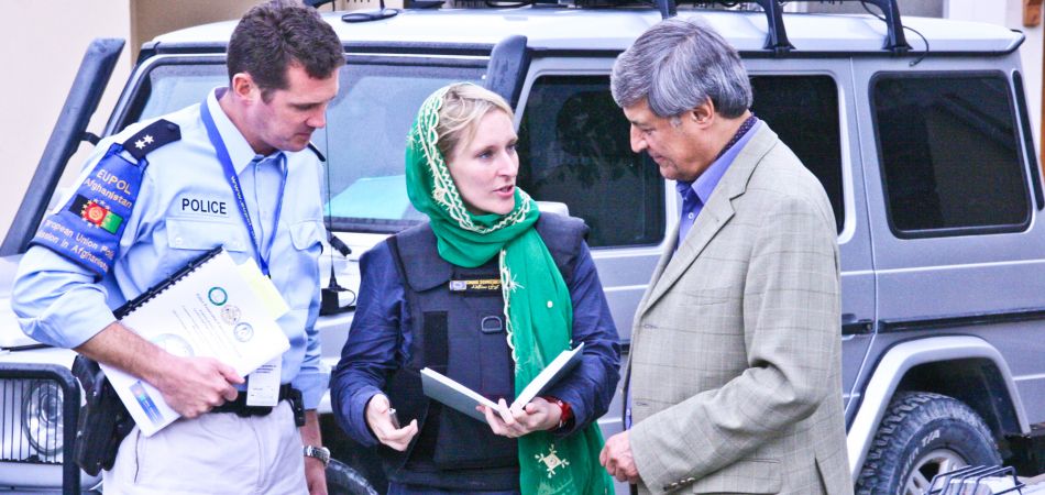 Cornelia Schneider bei der Mission EUPOL in Afghanistan. Cornelia Schneider bei der Mission EUPOL in Afghanistan.