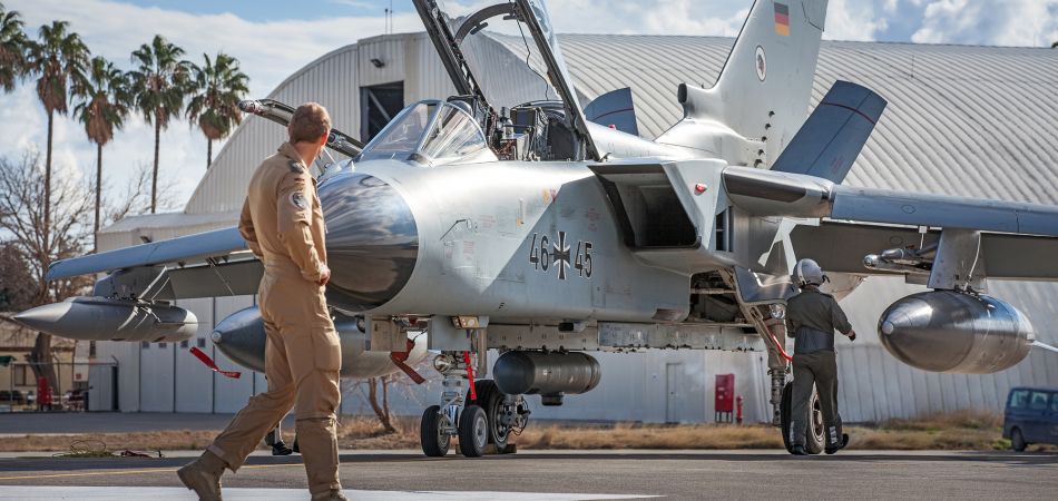 Tornado das Forças Armadas Alemãs em operação na missão Counter Daesh Tornado das Forças Armadas Alemãs em operação na missão Counter Daesh