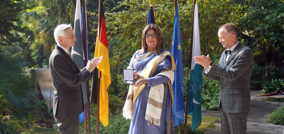 Nayyab Ali receives the Franco-German Prize for Human Rights Nayyab Ali receives the Franco-German Prize for Human Rights