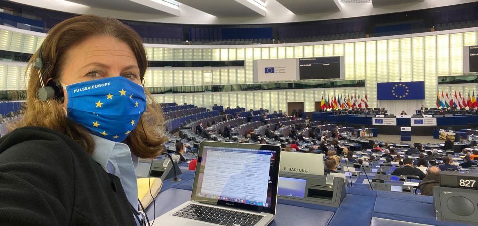 Pulse of Europe co-founder Stephanie Hartung in the European Parliament Pulse of Europe co-founder Stephanie Hartung in the European Parliament