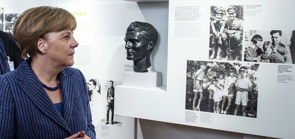 Merkel honors Hitler assassins, laments rise of far right Merkel honors Hitler assassins, laments rise of far right