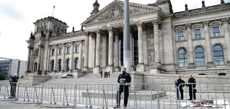 Empörung und Verwunderung Empörung und Verwunderung