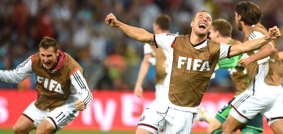 Mistrzowie świata z polskimi korzeniami: Klose i Podolski. Mistrzowie świata z polskimi korzeniami: Klose i Podolski.