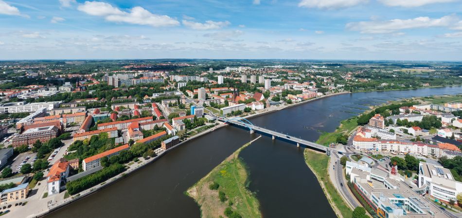 Niemiecko-polskie miasto bliźniacze Frankfurt nad Odrą i Słubice Niemiecko-polskie miasto bliźniacze Frankfurt nad Odrą i Słubice