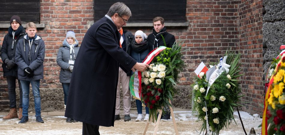 Armin Laschet w 2019 r. w Auschwitz Armin Laschet w 2019 r. w Auschwitz