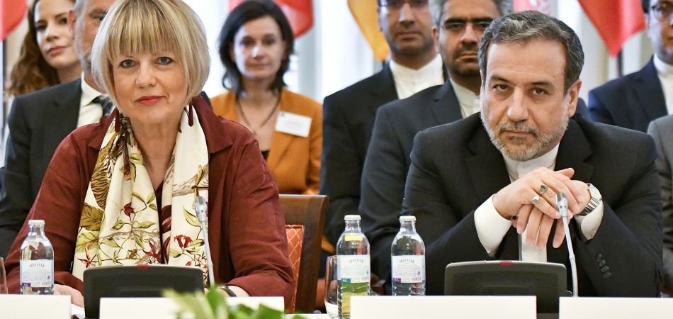 Helga Schmid, secretária-geral da OSCE Helga Schmid, secretária-geral da OSCE