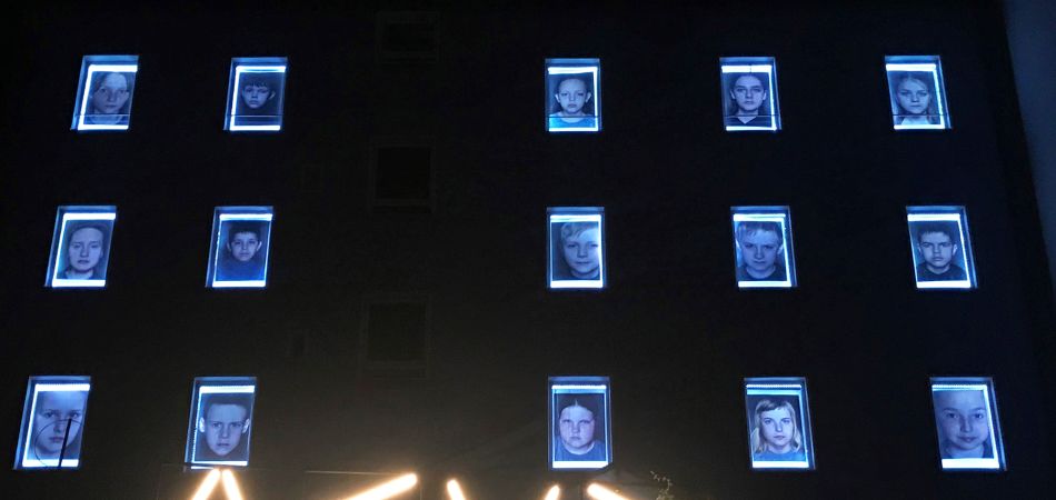 Illuminé : « Le Pays des enfants » d’Helen Bozhko Illuminé : « Le Pays des enfants » d’Helen Bozhko
