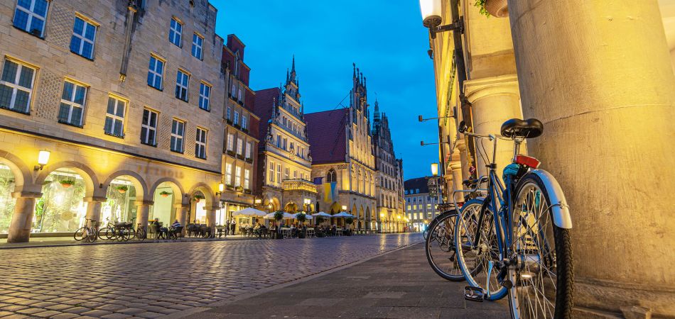 400.000 Fahrräder auf 310.000 Einwohner: die Fahrradstadt Münster 400.000 Fahrräder auf 310.000 Einwohner: die Fahrradstadt Münster