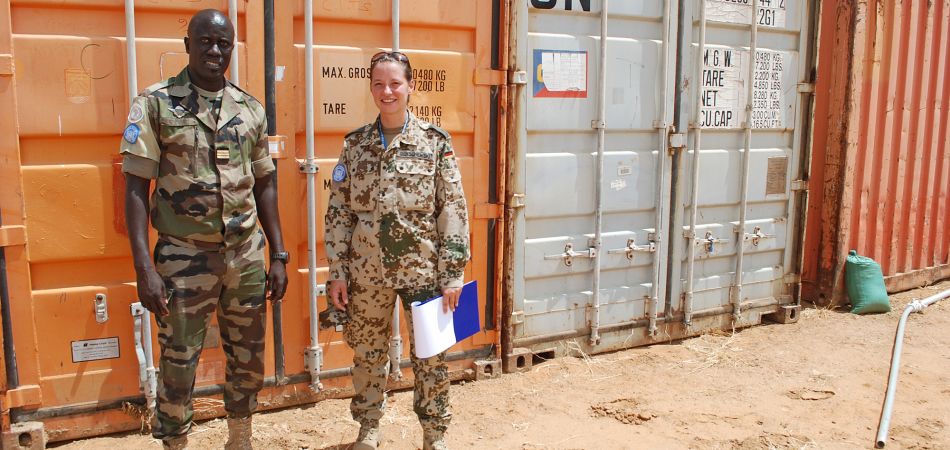 Oberleutnant Josephin-Marie G. auf der UNAMID Mission der Vereinten Nationen in Afrika Oberleutnant Josephin-Marie G. auf der UNAMID Mission der Vereinten Nationen in Afrika
