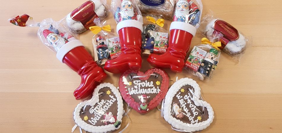 Incense smokers, Lebkuchen and more are included in the gift boxes. Incense smokers, Lebkuchen and more are included in the gift boxes.