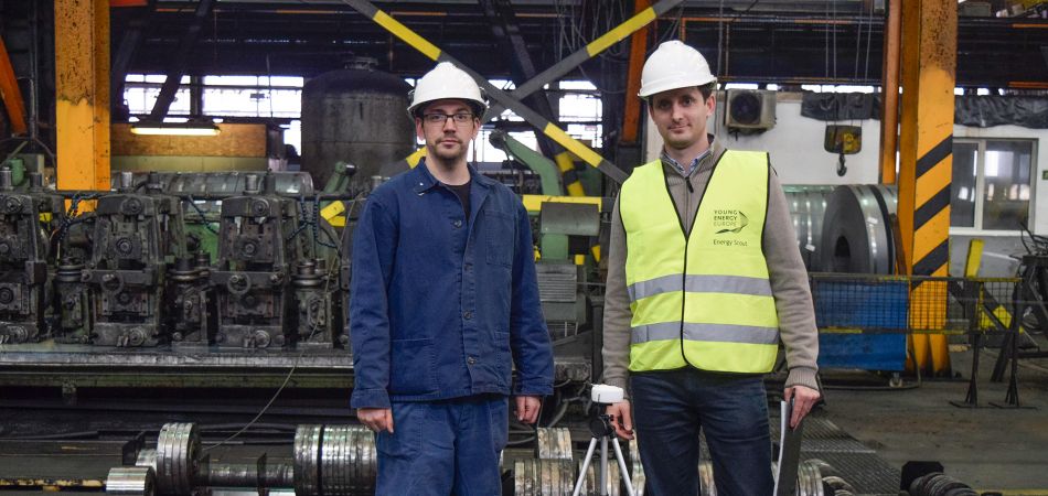 Tamás Angeli (à gauche) et Dániel Szalai dans leur usine sidérurgique Tamás Angeli (à gauche) et Dániel Szalai dans leur usine sidérurgique