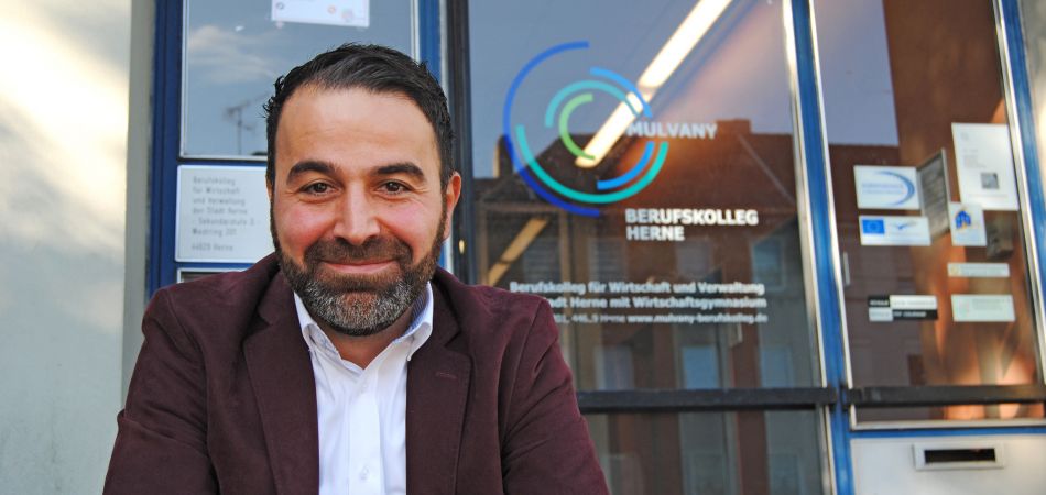 Engagierter Lehrer: Fuat Güngör Engagierter Lehrer: Fuat Güngör