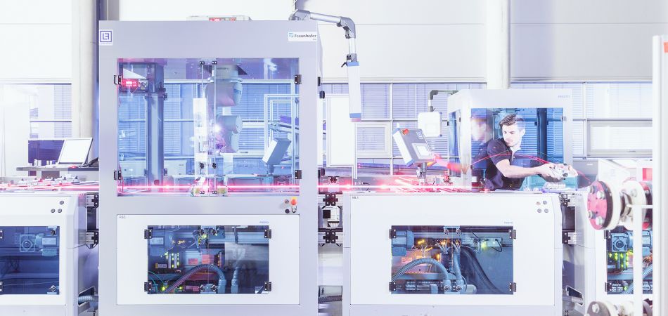 Indústria 4.0. A produção digitalizada possibilita o máximo de flexibilidade. Indústria 4.0. A produção digitalizada possibilita o máximo de flexibilidade.
