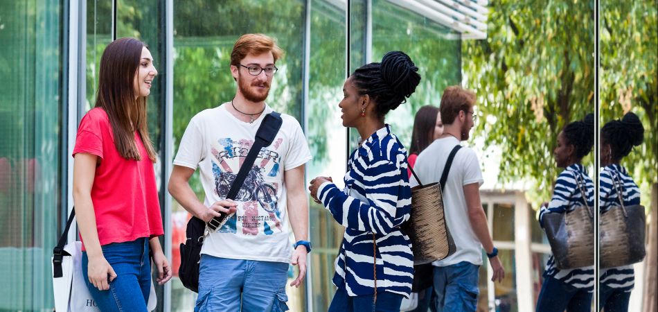 Deutschland ist bei Studierenden aus aller Welt beliebt. Deutschland ist bei Studierenden aus aller Welt beliebt.