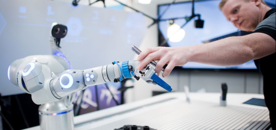 Inustrie 4.0: die Hannover Messe ist jedes Jahr Innovationsplattform der Industrie Inustrie 4.0: die Hannover Messe ist jedes Jahr Innovationsplattform der Industrie
