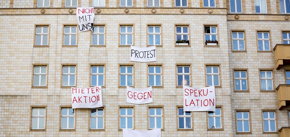 Demanda crescente, aluguéis em alta: protestos veementes Demanda crescente, aluguéis em alta: protestos veementes