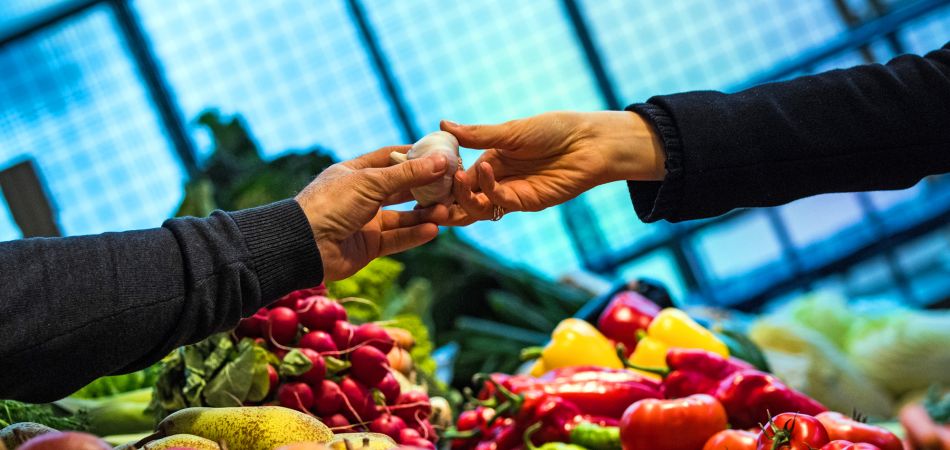 Aliments : mettre en valeur plutôt que gaspiller. Aliments : mettre en valeur plutôt que gaspiller.