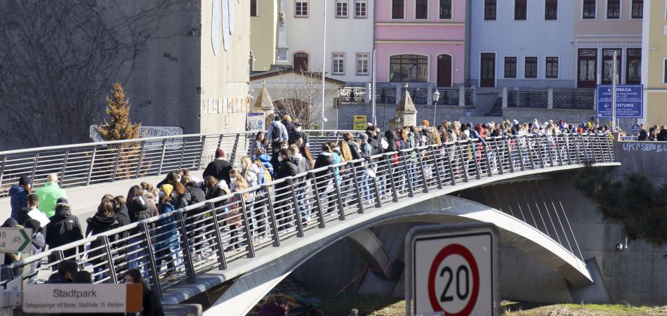 Protest antywojenny na moście między Zgorzelcem a Görlitz Protest antywojenny na moście między Zgorzelcem a Görlitz