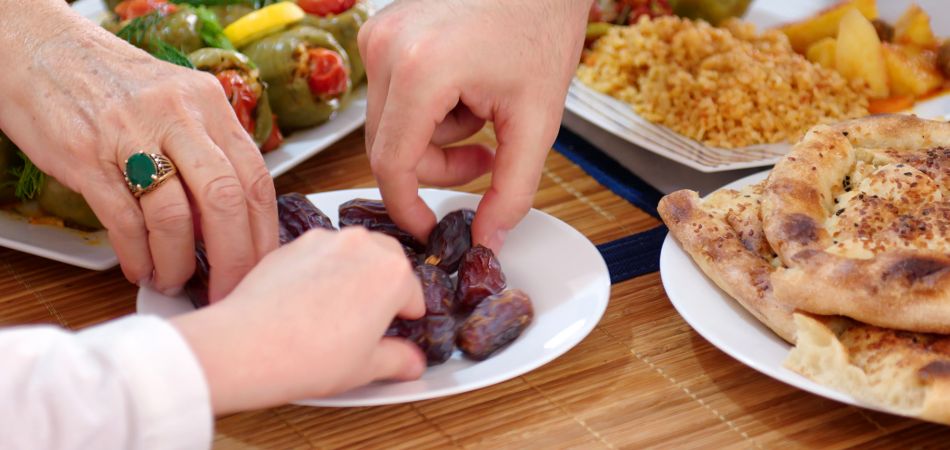 Iftar verbindet Religionen und Kulturen Iftar verbindet Religionen und Kulturen
