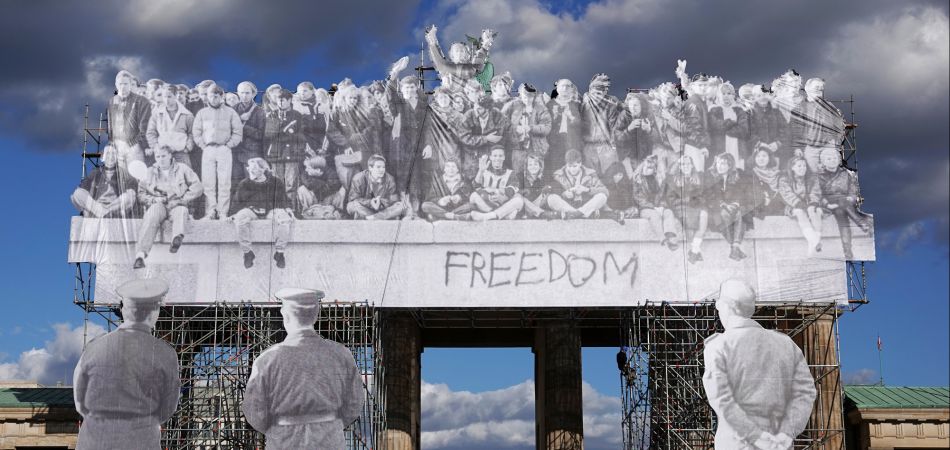 Dzień Jedności Niemiec 2018: przygotowania przed Bramą Brandenburską. Dzień Jedności Niemiec 2018: przygotowania przed Bramą Brandenburską.