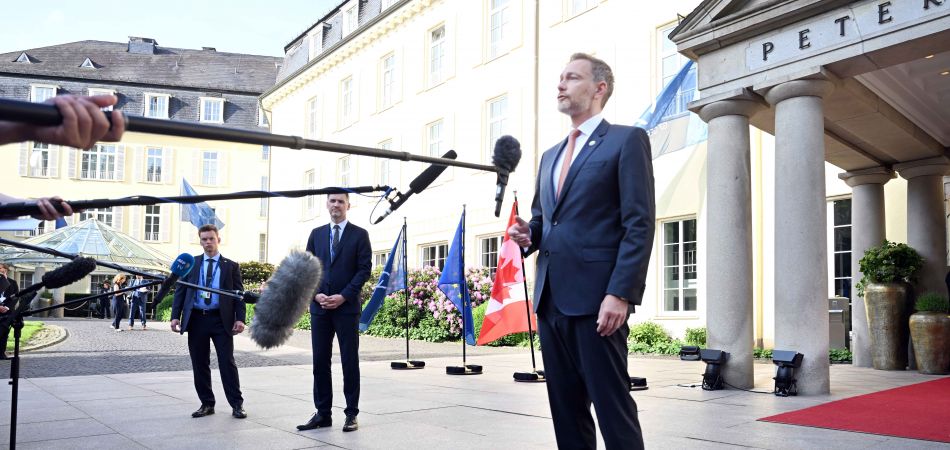 Deutschland gibt Ukraine Budgethilfe von rund einer Milliarde Euro Deutschland gibt Ukraine Budgethilfe von rund einer Milliarde Euro