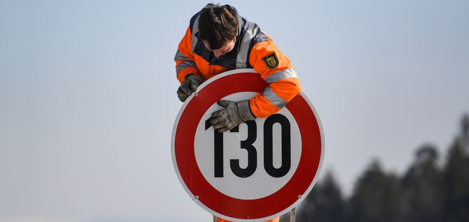 Limitation de vitesse ou vitesse illimitée, telle est la question Limitation de vitesse ou vitesse illimitée, telle est la question