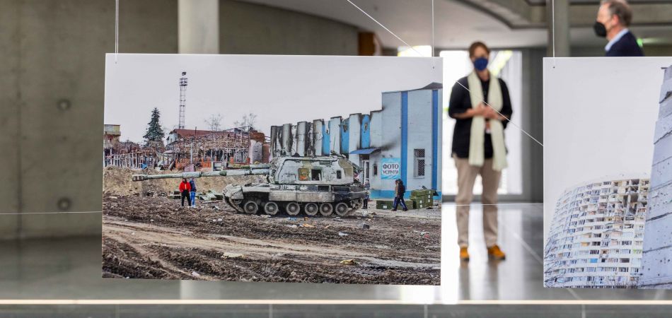 Foto-Ausstellung „Die Ukraine: der Preis der Freiheit“ im Bundestag Foto-Ausstellung „Die Ukraine: der Preis der Freiheit“ im Bundestag