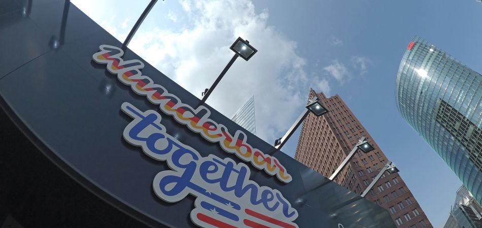 „Wunderbar together“ – das Motto des Deutschlandjahrs in den USA „Wunderbar together“ – das Motto des Deutschlandjahrs in den USA