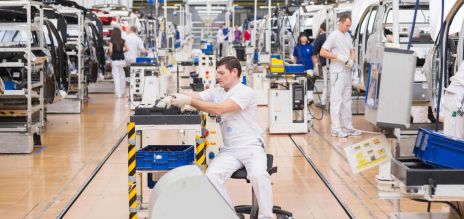 Assembly in the VW plant 