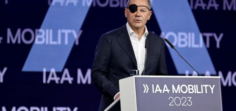 المستشار الاتحادي أولاف شولتس يتحدث خلال افتتاح معرض السيارات والنقل الدولي IAA