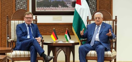 Federal Foreign Minister Wadephul with Palestinian President Abbas.