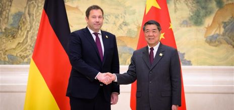 Bundesfinanzminister Lars Klingbeil und He Lifeng, Vize-Premierminister Chinas für Wirtschaft und Finanzen