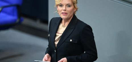 Klöckner during her speech in the Bundestag to commemorate the victims of National Socialism