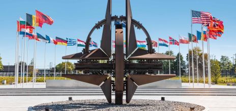Nato feiert Beitritt Deutschlands 