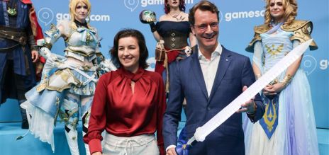 Dorothee Bär et le ministre-président de la NRW Hendrik Wüst sur la Gamescom 