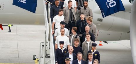 La selección alemana a su llegada a Chicago. 