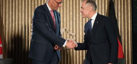 Friedrich Merz (l.) and Mark Carney